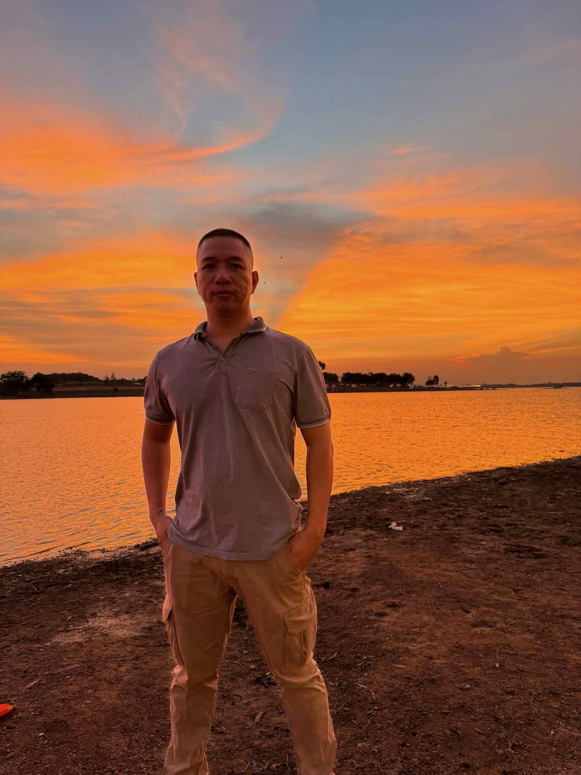 Photo of Nguyen Nguyen at Tri An Lake
